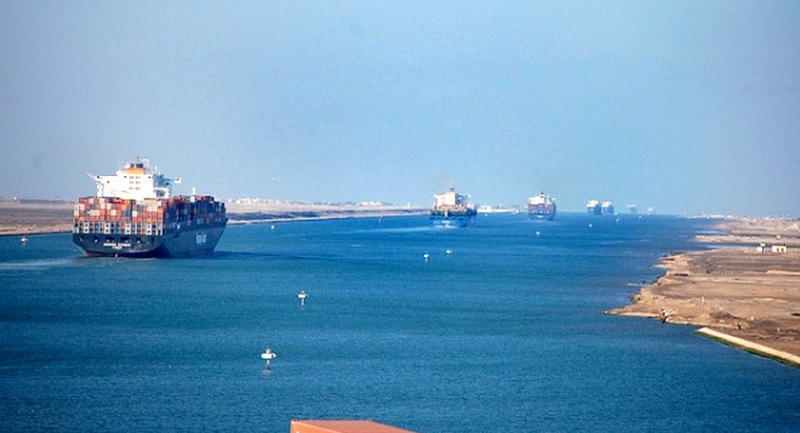 Fil:SuezKanalKolonn.jpg